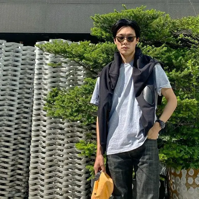 俳優リュ・ジュンヨルが芸能界の代表ファッショニスタらしいスタイリング感覚を披露した。（画像提供:Mydaily）