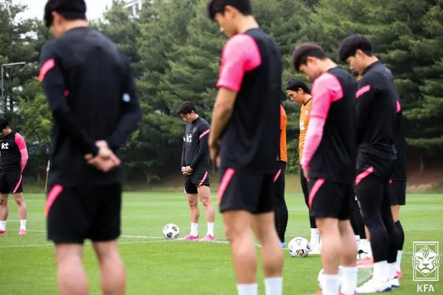 W杯アジア地区2次予選スリランカ戦控えた韓国代表、新型コロナ感染防止マニュアルに従いトレーニング地から故ユ・サンチョルさんを追悼＝試合は「6分間、応援なし」（画像提供:wowkorea）