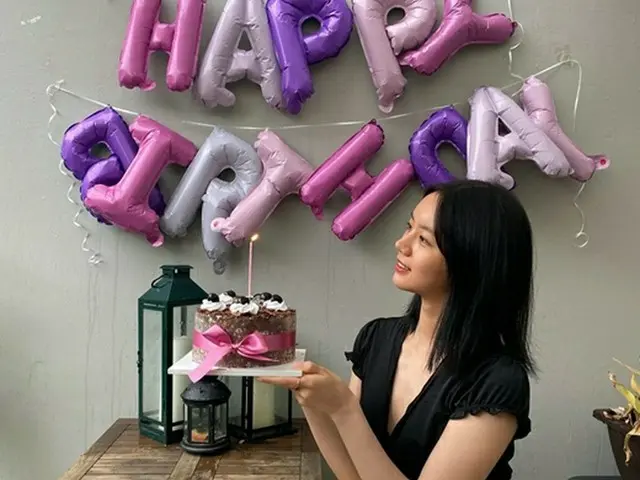 ヘリ（Girl’s Day）、誕生日ケーキを手に笑顔 「ありがとう、そして愛してる」（画像提供:wowkorea）