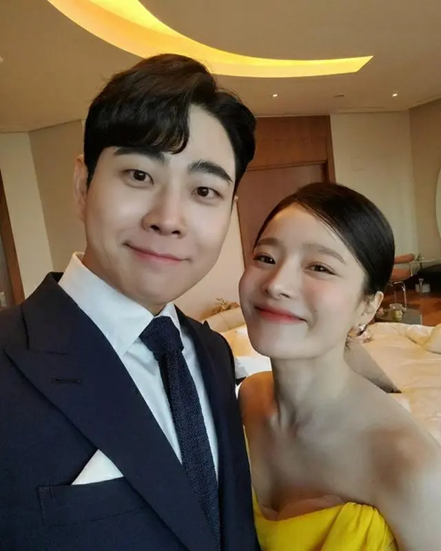 歌手BEN＆イ・ウク、幻想View野外結婚式公開…ドレス姿が女神