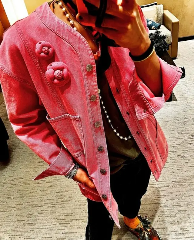 G-DRAGON（BIGBANG）、40日ぶりに近況報告＝独特なネイルアートも「G-DRAGONらしい」（画像提供:wowkorea）