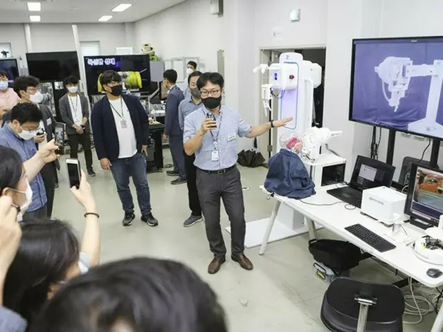 ロボットがコロナの検体採取・・・AI技術を取り入れ、再来年はロボットだけで診断可能に＝韓国（画像提供:wowkorea）
