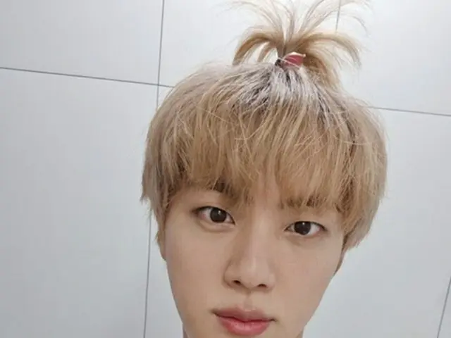 グループ「BTS(防弾少年団)」のメンバーJINがイケメンなフォースを誇った。(画像提供:Mydaily)