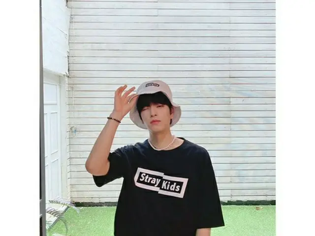 グループ「Stray Kids」のメンバースンミンが可愛い「スキズルック」で注目を集めた。（画像提供:Mydaily）