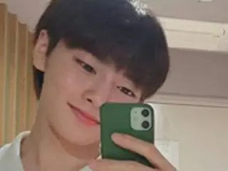 “「KINGDOM」優勝”「Stray Kids」のI.N 、「ミツバチ？」と爽やかさ全開のセルフィーを公開