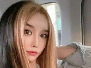 トランスジェンダー歌手ハリス、「警察が腐ってる」怒り