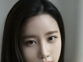 「BERRY GOOD」チョヒョン、高級ブランドのビキニで優れたスタイル公開