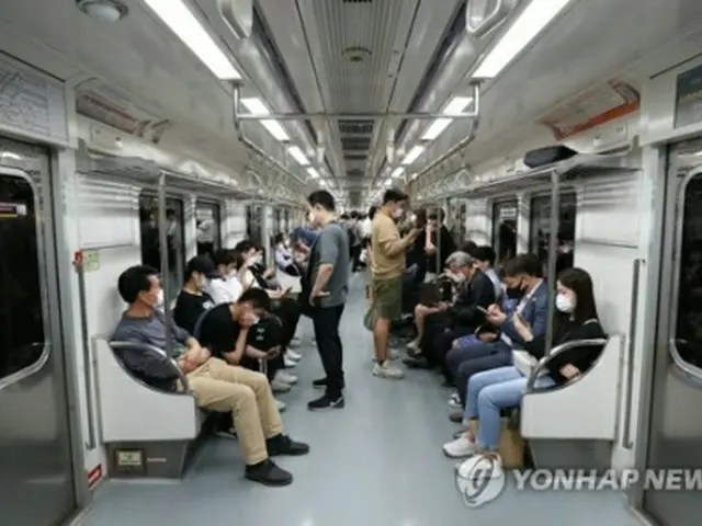 ソウルの地下鉄（資料写真）＝（聯合ニュース）