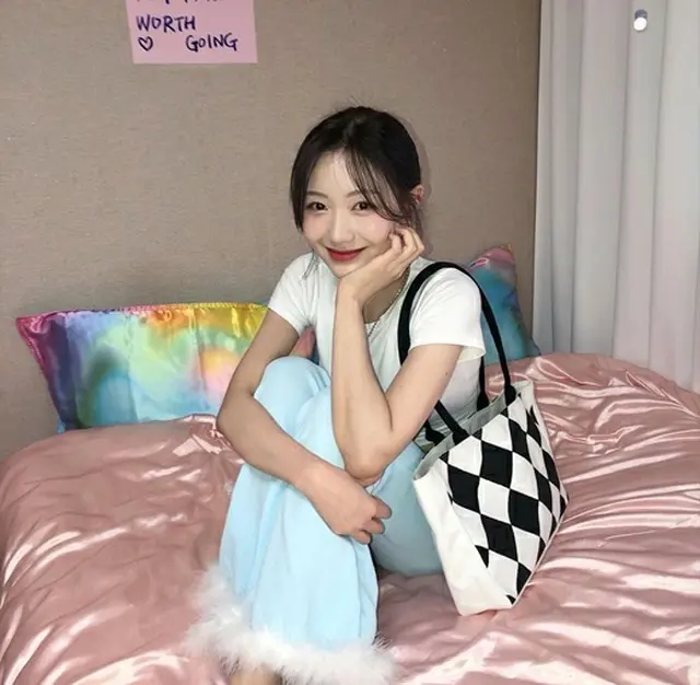 ‘メンバーが新型コロナウィルス感染’ 「LOVELYZ」スジョン、“隔離前の写真…会いたいよ皆”（画像提供:wowkorea）