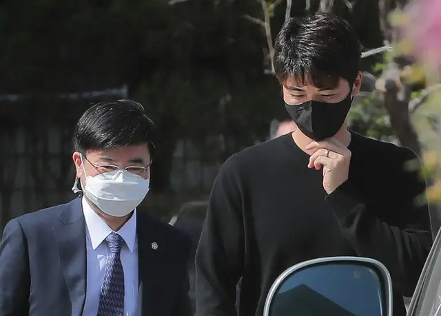 韓国サッカー選手キ・ソンヨン（奇誠庸）と法的紛争をしている法務法人ヒョンのパク・ジフン弁護士が、キ・ソンヨン側のソン・サンヨプ弁護士との会話録音を公開し「醜いメディアプレーをしている」と語った。（画像提供:wowkorea）