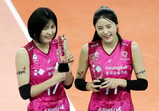 【公式】”校内暴力問題で物議”韓国女子バレー双子の選手登録について、興国生命ピンクスパイダーズ「来シーズンの登録はしない」（画像提供:wowkorea）