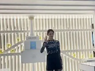 女優イ・ソンギョン、消滅直前の小顔＆9等身のマネキンスタイル…天性の芸能人