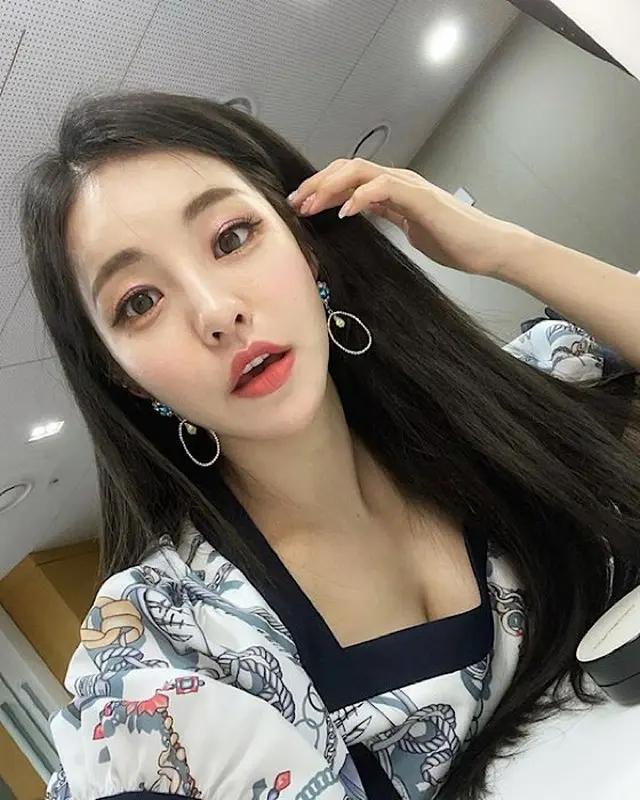 ユジョン（Brave Girls）、女神のような自撮り...ユナ「私よりもセクシーだ」（画像提供:wowkorea）