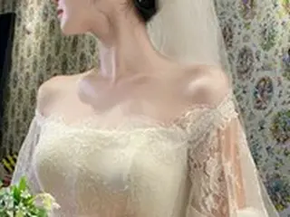 “9月結婚発表”キム・ユンジ（NSユンジ）、ウェディングドレス姿を披露「すでに緊張しています」