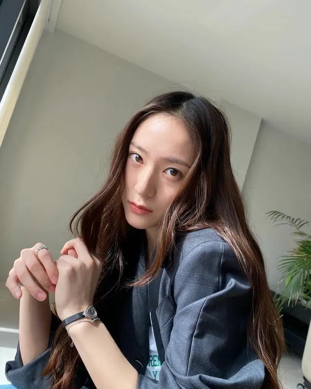 歌手兼女優のクリスタルが清涼な雰囲気を発散した。（画像提供:Mydaily）