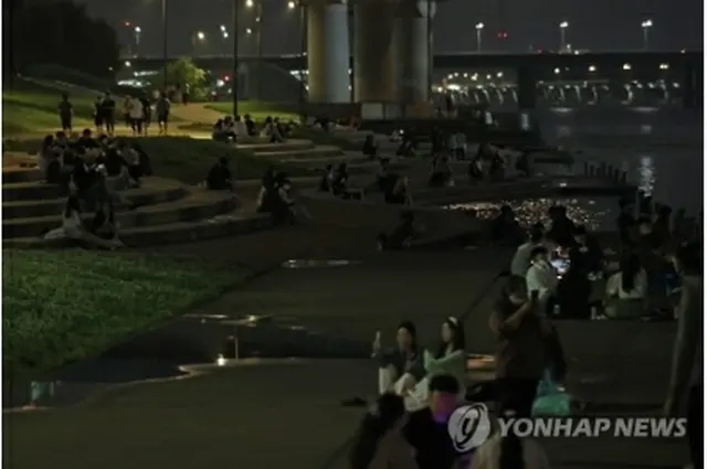 夜の漢江公園（資料写真）＝（聯合ニュース）