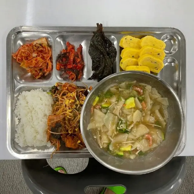 「不十分な食事」から一転？今度は海軍部隊の「豪華な給食」が話題＝韓国（画像提供:wowkorea）