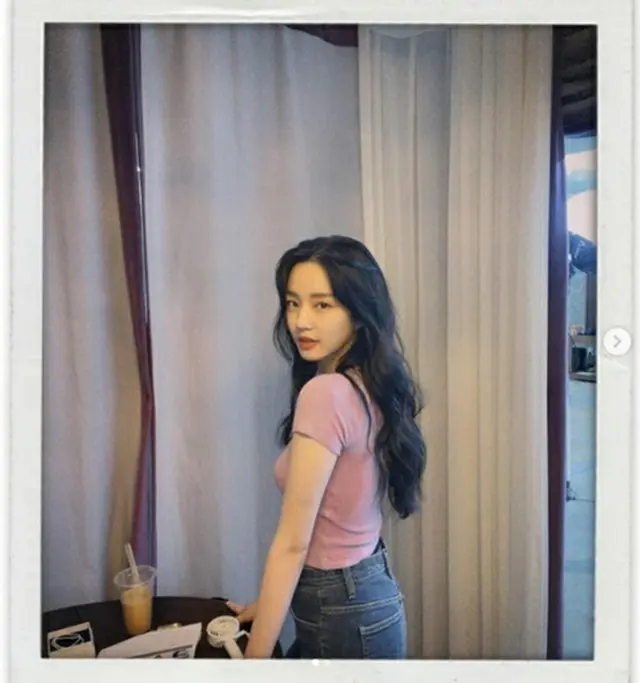 女優イ・ユビがパッと変わった雰囲気を披露した。（画像提供:Mydaily）