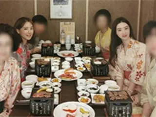 ヤン・ハンナ＆ジョンウォン姉妹、“日本を思わせる”家族旅行写真を公開…浴衣で食事も