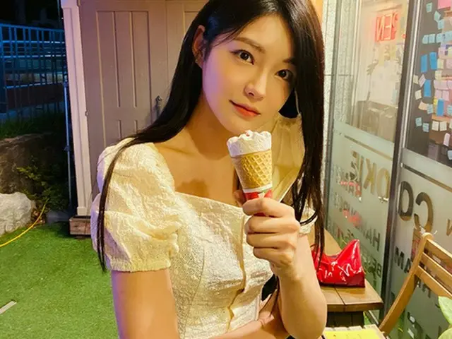 女優ハン・チェギョンがアイスクリームのような甘い日常を公開した。（画像提供:Mydaily）
