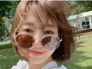 女優パク・シネ、乱れた髪も愛らしい「切ると後悔するかも」