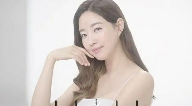 女優キム・サランが人形のような美貌を誇った。（画像提供:Mydaily）
