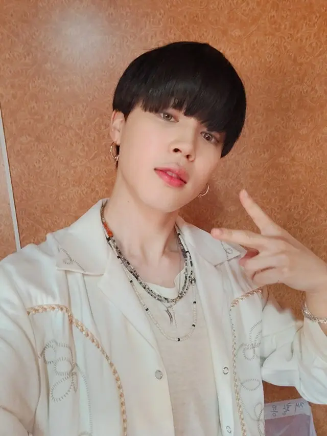 グループ「BTS（防弾少年団）」のメンバーJIMINが愛らしさで武装し、ARMY（ファン）を武装解除させた。（画像提供:Mydaily）