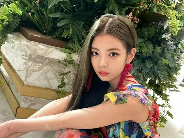 「ITZY」リア、トロピカル風のドレスで爽やかな魅力をアピール（画像提供:wowkorea）