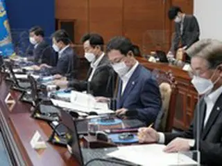 韓国、首都圏感染者急増に自宅治療拡大を検討
