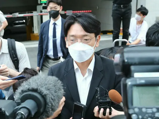 韓国警察、「偽の水産業者から金品授受疑惑」で元検察総長の元報道官の自宅を家宅捜索（画像提供:wowkorea）