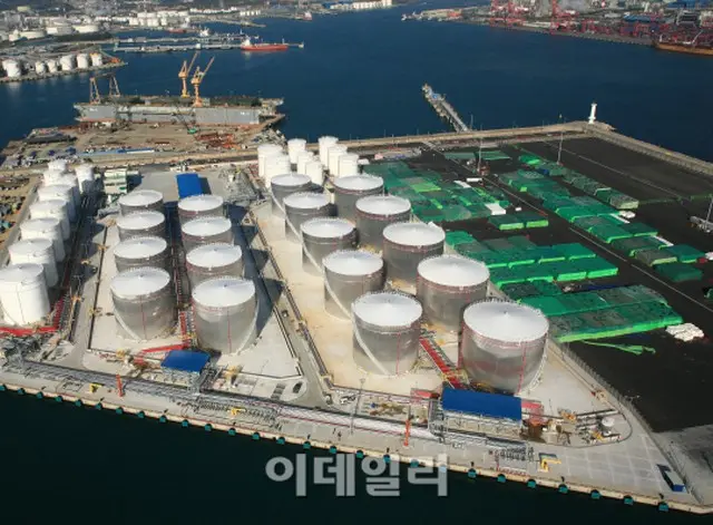蔚山市にある現代オイルターミナルの石油製品貯蔵施設（画像提供:wowkorea）