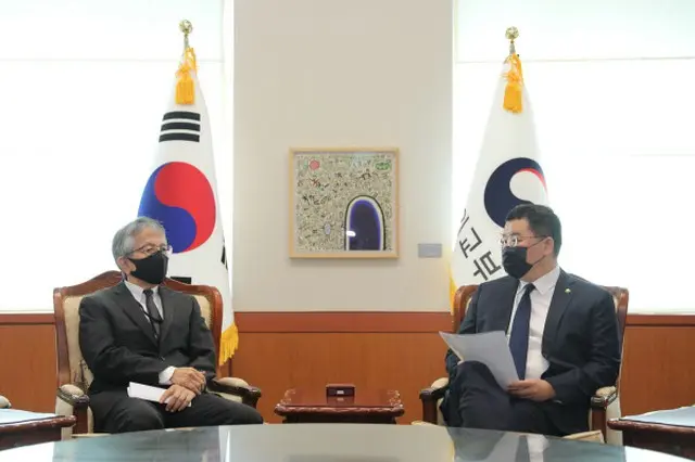 韓国外務省の崔鍾建 第1次官は、相星孝一 駐韓日本大使を外交部庁舎に召致し 抗議した（画像提供:wowkorea）