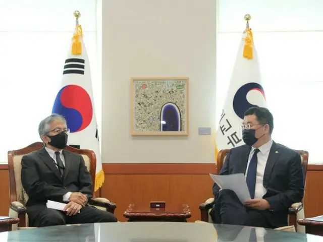 韓国外務省の崔鍾建 第1次官は、相星孝一 駐韓日本大使を外交部庁舎に召致し 抗議した（画像提供:wowkorea）
