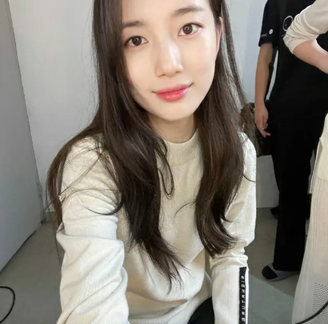 女優スジ（元Miss A）「ときめく瞳にドキッ…清純美溢れる美貌」
