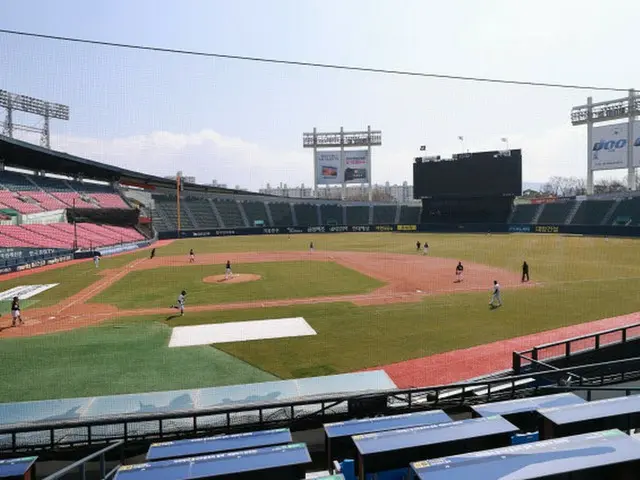 韓国プロ野球KTウィズのコーチングスタッフ1人が新型コロナウイルスに感染。選手全員が「自主隔離」に入る（画像提供:wowkorea）