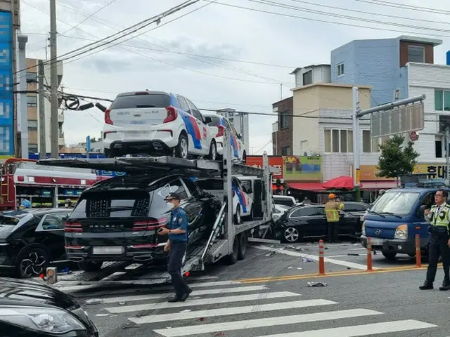 「ブレーキ故障？」キャリアカー横断歩道に突っ込み「高齢者3人死亡」 = 韓国（画像提供:wowkorea）