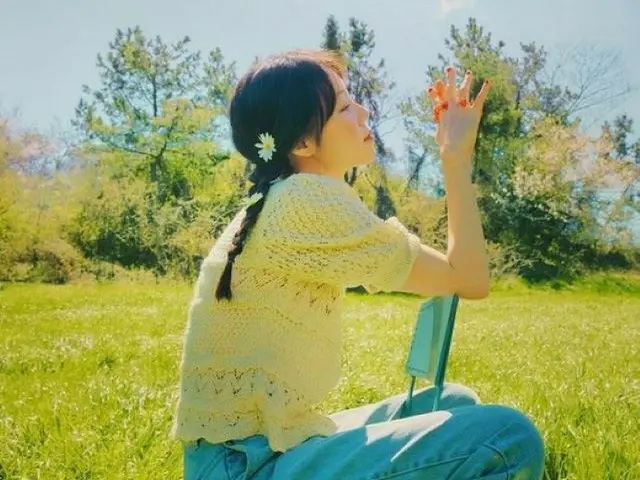 「椿の花咲く頃」主演コン・ヒョジン、蒸し暑さを吹き飛ばす夏の女神に…絵画のような清涼感ショット（画像提供:wowkorea）