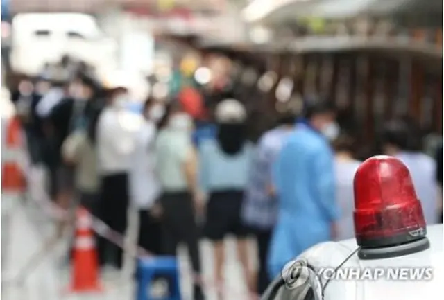 ソウル市内の保健所に設置された新型コロナの検査所＝２８日、ソウル（聯合ニュース）