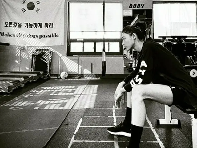 女優キム・ヘス、女子バレーキム・ヨンギョン選手の活躍を称えSNSに写真をアップ（画像提供:wowkorea）