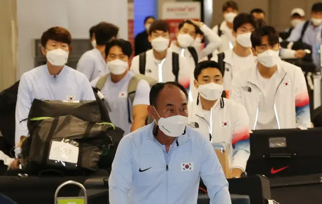 2020東京オリンピックでのメダル獲得を目標にしていた韓国男子サッカーチームが準々決勝で大会を去り、帰国の途に着いた（画像提供:wowkorea）