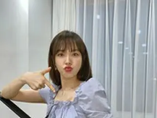 「Red Velvet」ウェンディ、かわいいブラウスを着て妖精ビジュアル