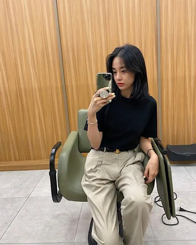 イ・ジュヨン（AFTERSCHOOL）、「ミニマルルック」で雰囲気倍増…ヘアチェンジ（画像提供:wowkorea）