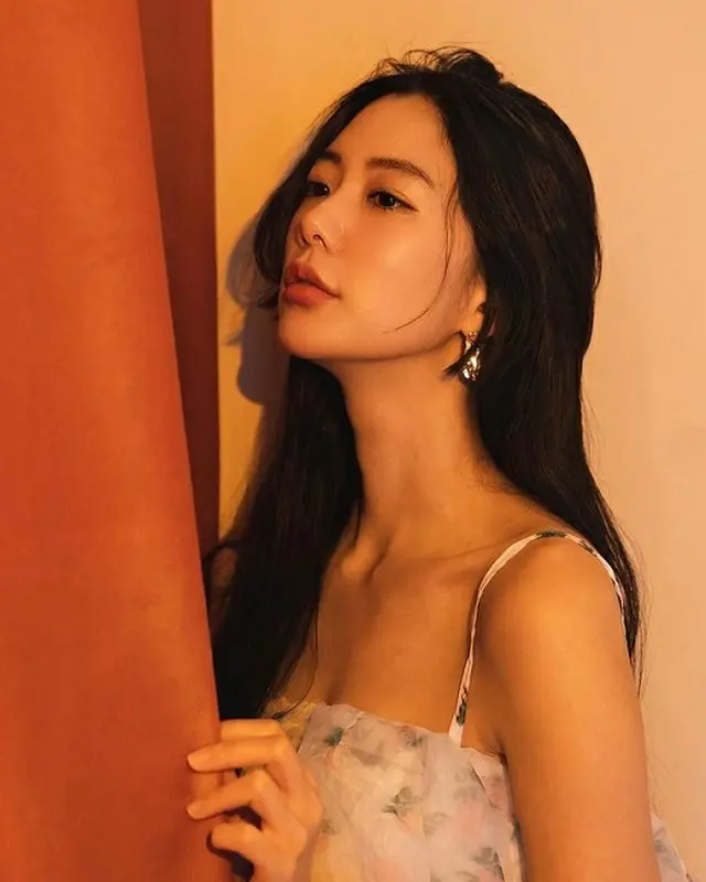 女優クララ、30代後半とは思えない童顔美貌を披露（画像提供:wowkorea）
