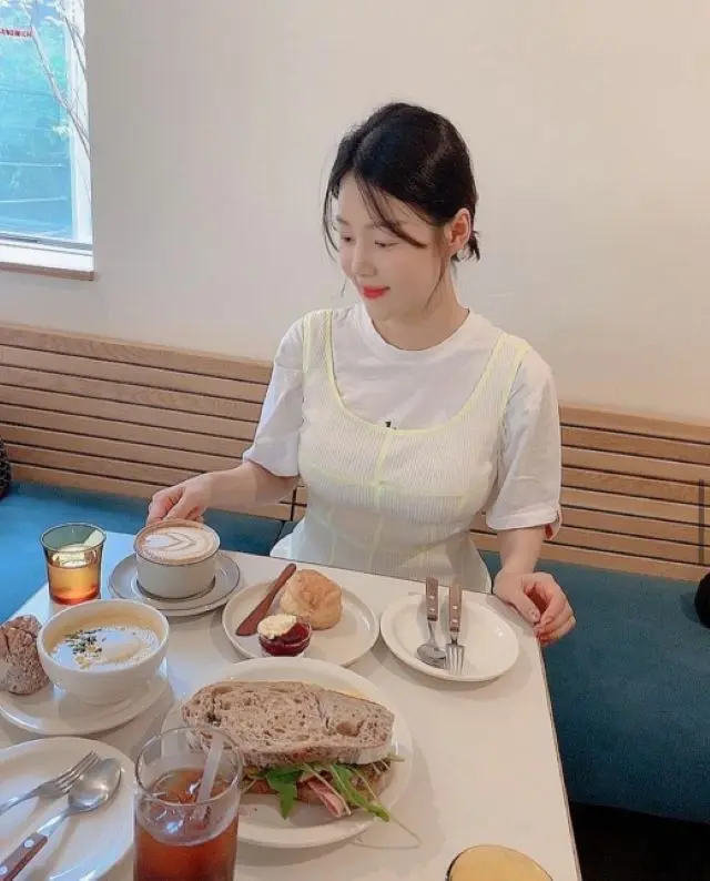 女優ハン・ジヘ、「授乳が終わりました」と育児近況を伝えるもステイホーム中の憂うつ感も明かす（画像提供:wowkorea）