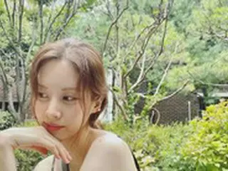 ソヒョン（少女時代）、清涼な美しさ…ダイエット欲を刺激する腕と肩のライン