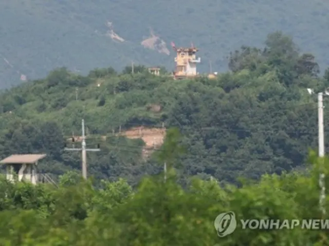 京畿道・坡州の南北軍事境界線付近にある韓国と北朝鮮軍の監視所＝10日、坡州（聯合ニュース）