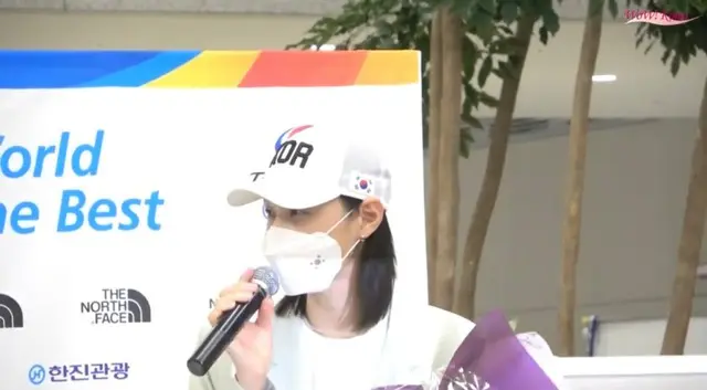 韓国女子バレーボール主将キム・ヨンギョン（33）が韓国に帰国した際の記者会見で、司会者の「呆れた質問」が物議を醸している中、関係者が「ジョークのつもりだった」と発言（画像提供:wowkorea）