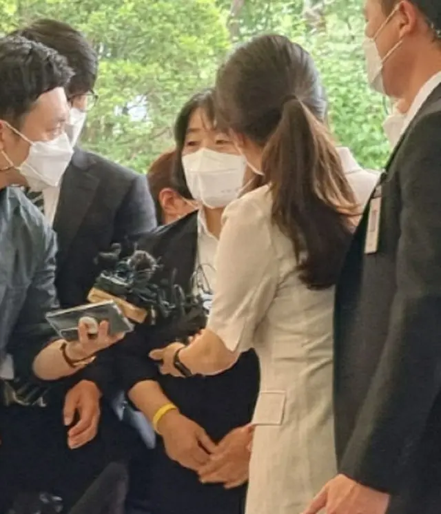 「後援金横領疑惑」慰安婦支援団体元理事長、初公判のため出廷「裁判で真実が明らかになるよう誠実に臨む」（画像提供:wowkorea）