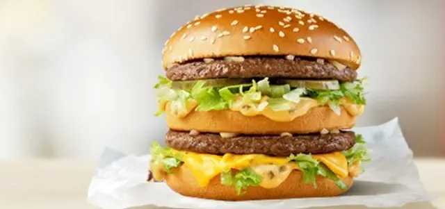 ロシアの女性は「マクドナルドの広告のせいで、断食の戒律を破った」として、損害賠償訴訟を起こした（画像提供:wowkorea）