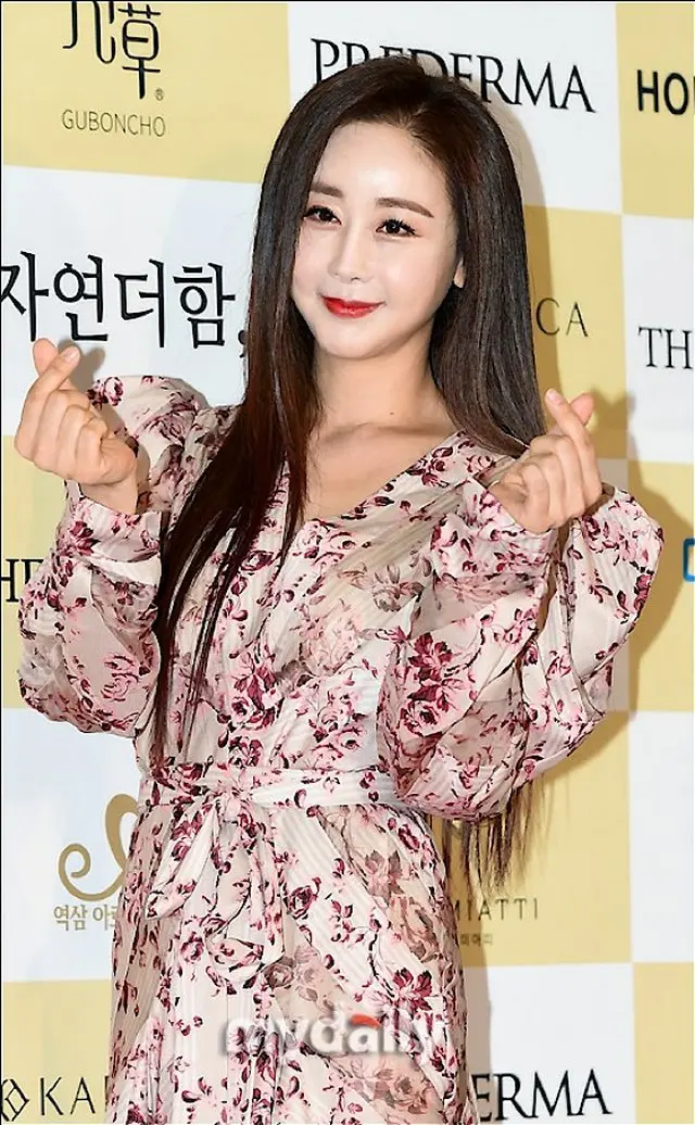 【全文】女優ハム・ソウォン、ノーマスク＆違法眉毛アート謝罪…「今日知った、マスクちょっと外しただけ」（画像提供:wowkorea）